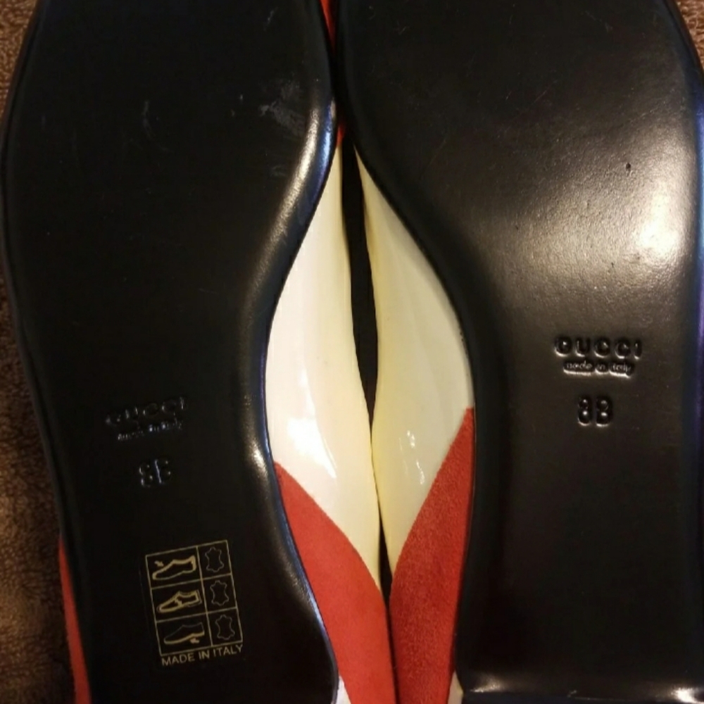 Authentic vintage Gucci Flats - Picture 8 of 11